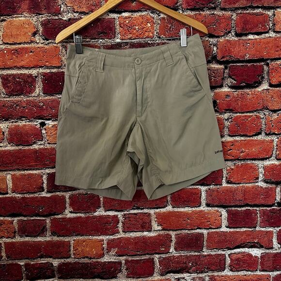 Women’s Patagonia khaki shorts - Picture 2 of 7